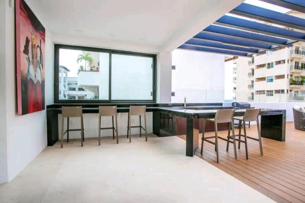 פוארטו ואלארטה Ocean View Penthouse In P.V. Romantic Zone מראה חיצוני תמונה